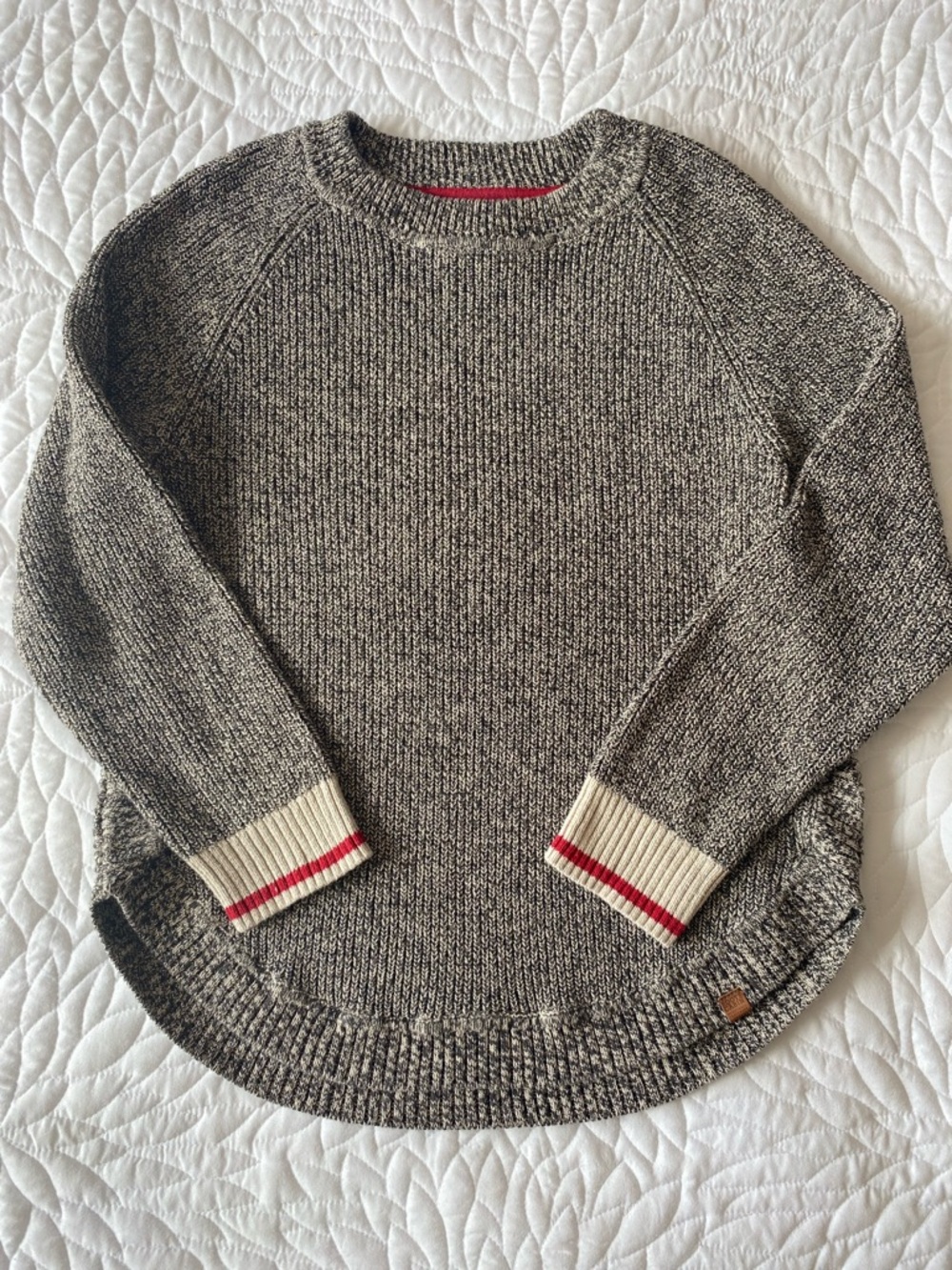 ROOTS Cabin Knit Heathered Gray Crewneck Sweater with Contrast Cuff - Picture 2 of 7
